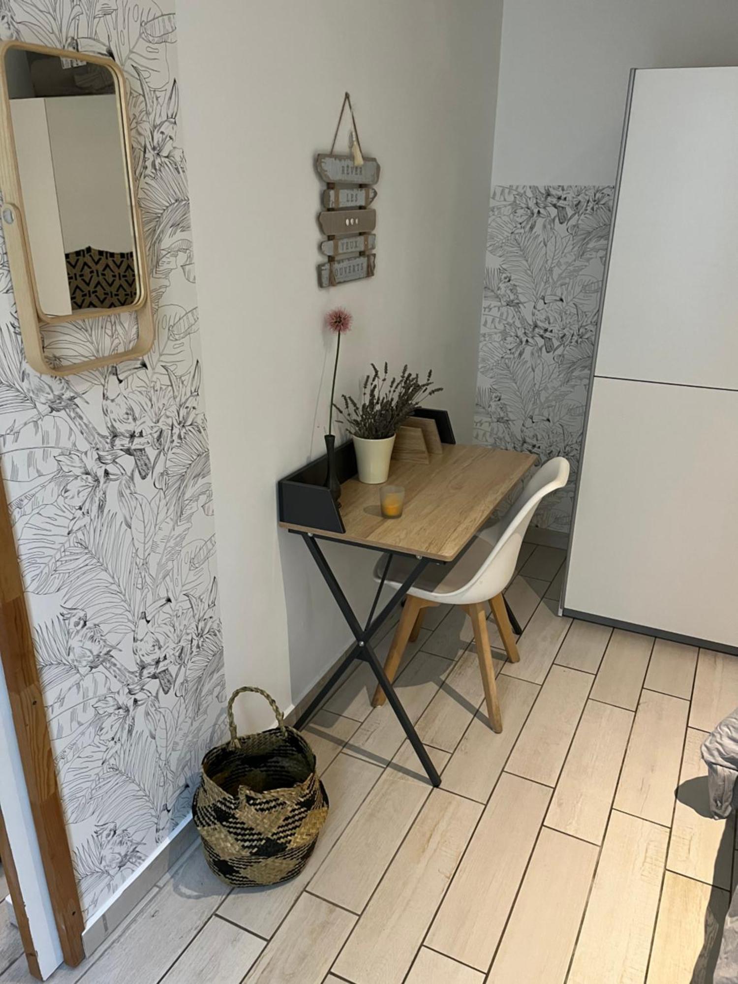 Joli Appartement Hypercentre T2, Classe Meuble De Tourisme 3 Avec Parking Gratuit Beziers Exterior photo